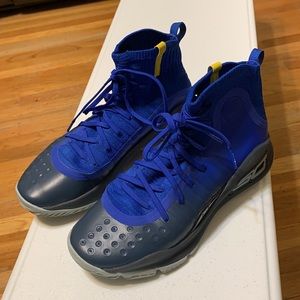 Under armour curry 4 men size 8.5.
